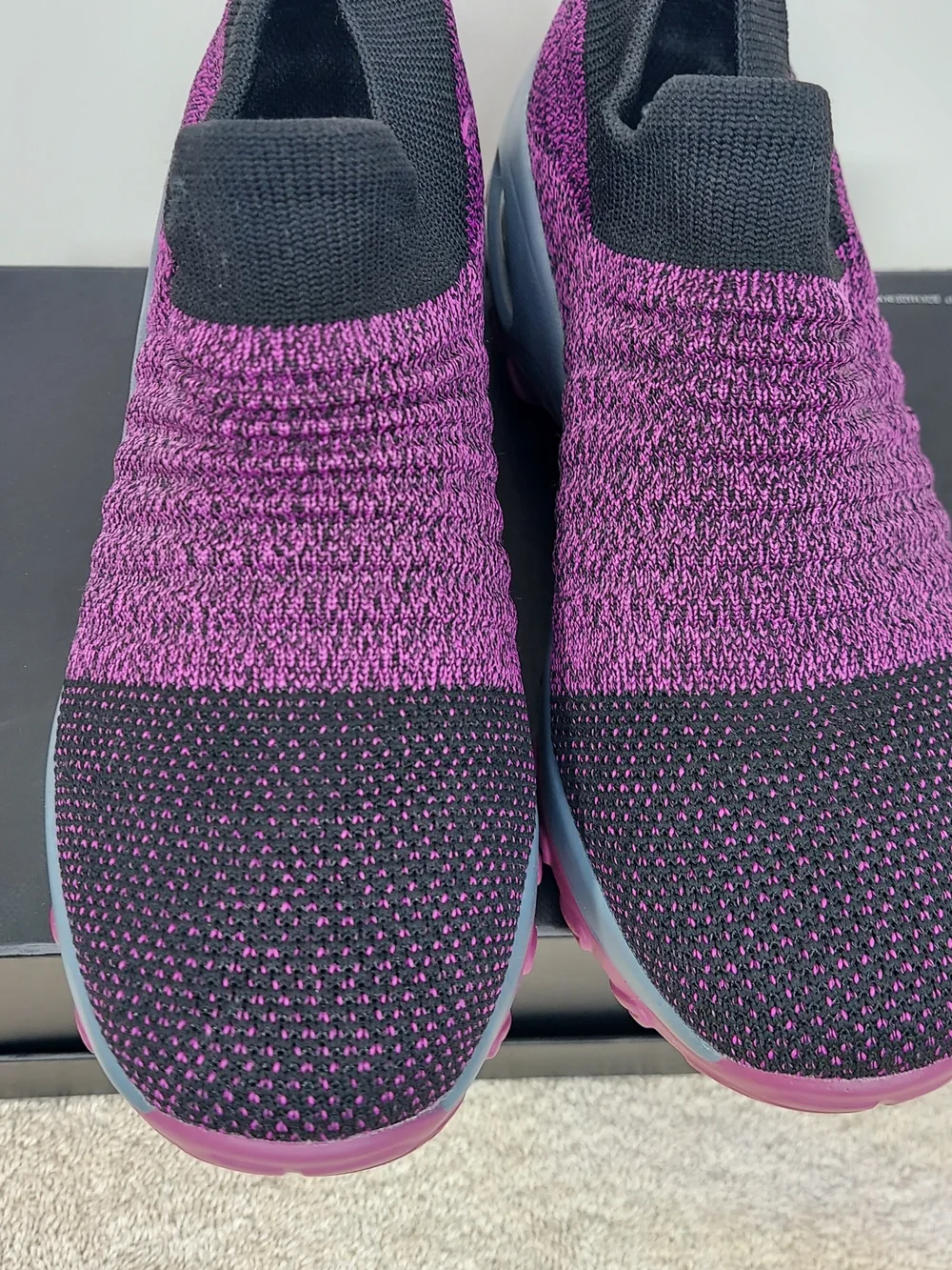 Hypetsoft Slip-On Knit Athleisure Lightweight Sock Sneakers Womens Size 5 Office